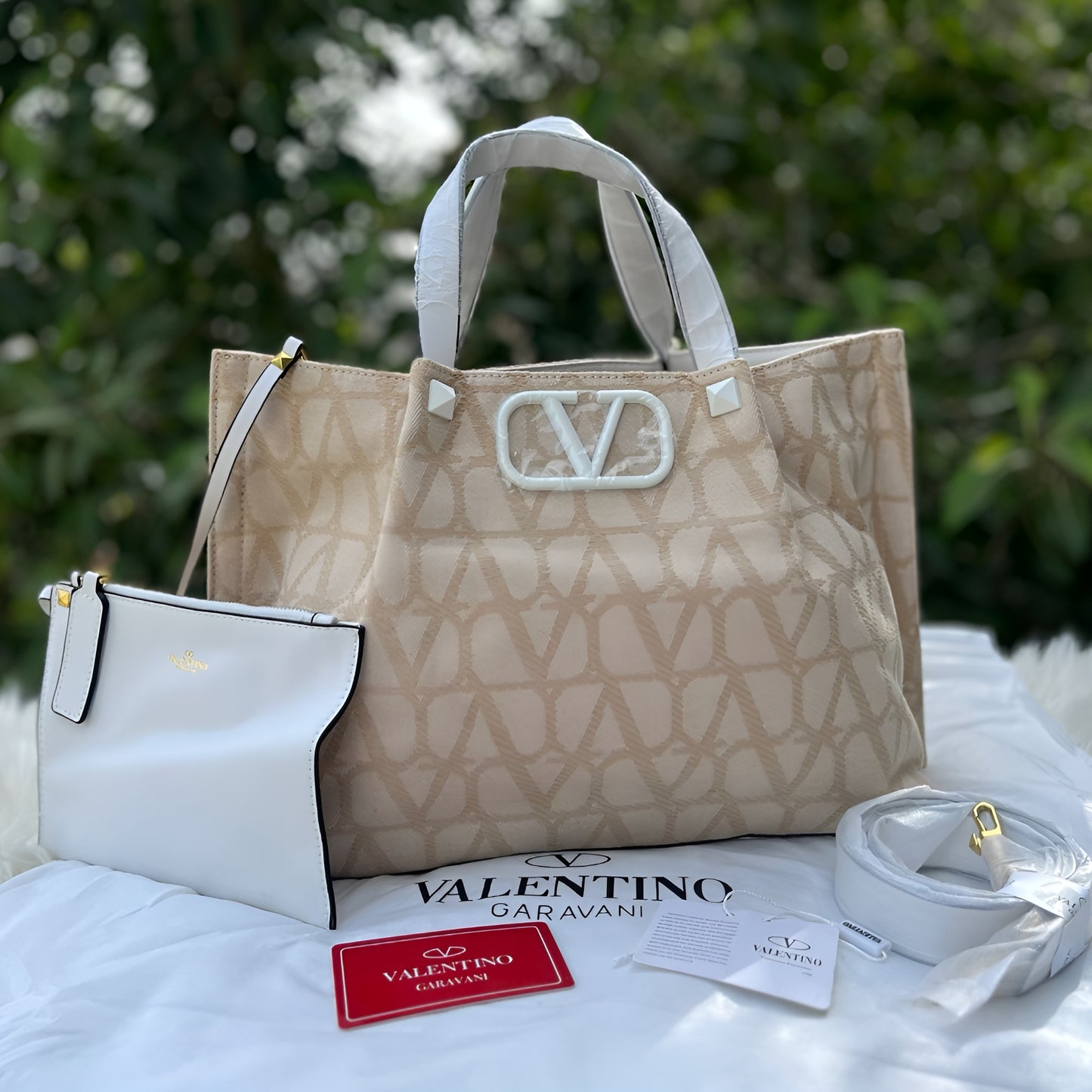 Valentino | Medium Vlogo Signature Toile Iconographe Handbag