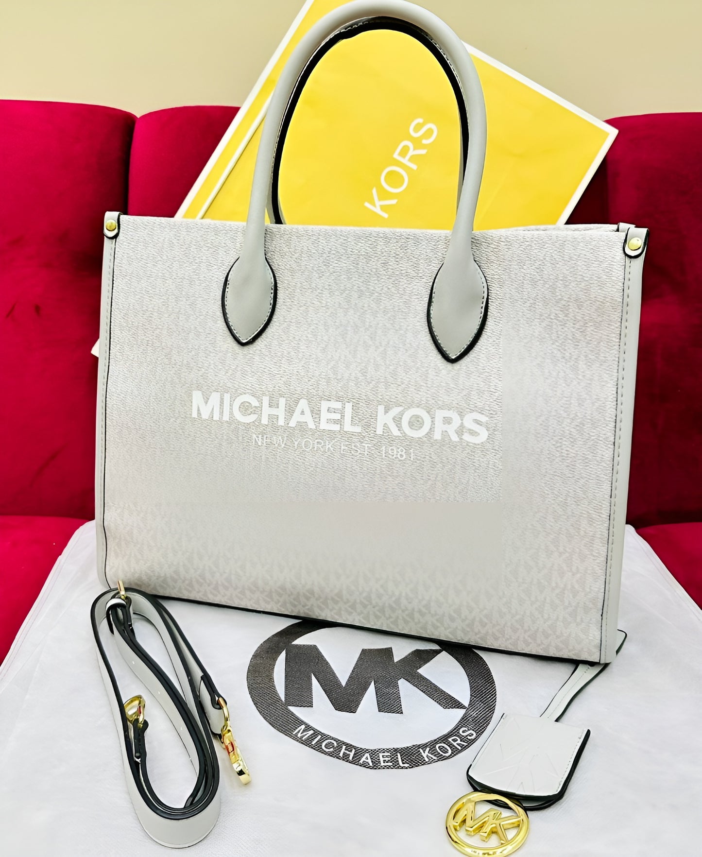 Michael Kors Mirella Large Signature MK Tote Bag