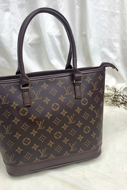 Louis Vuitton Neverfull MM Monogram Handbag