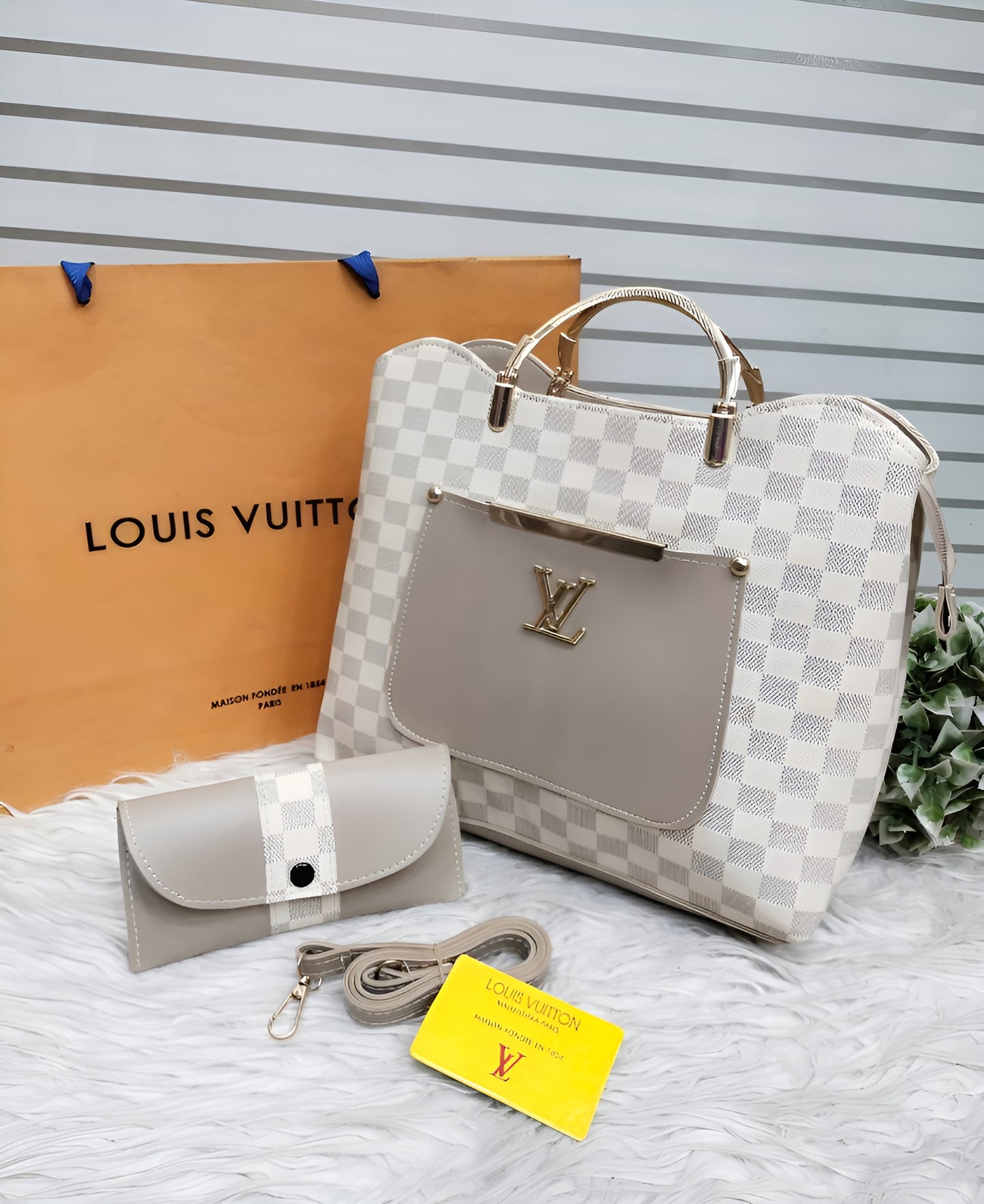 Louis Vuitton Neverfull Hand Bag